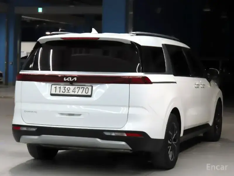 2023 Kia Carnival с пробегом 124 251 км