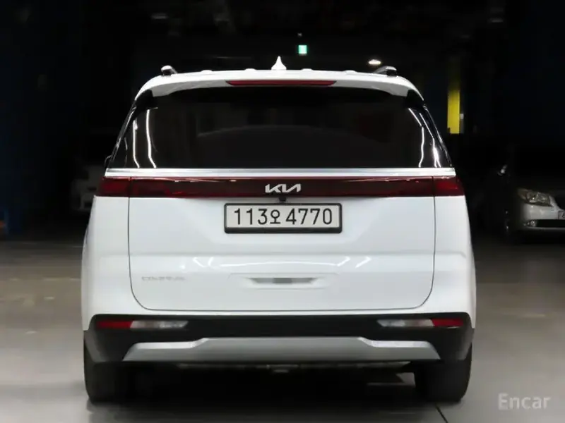 2023 Kia Carnival с пробегом 124 251 км