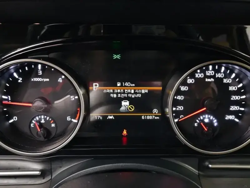 2022 Kia Carnival с пробегом 61 887 км