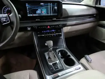 2023 Kia Carnival с пробегом 124 251 км