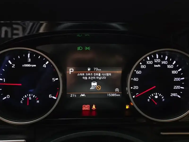 2021 Kia Carnival с пробегом 15 385 км