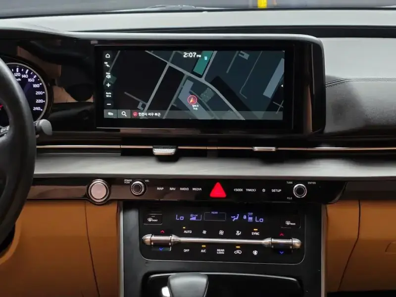 2021 Kia Carnival с пробегом 15 385 км