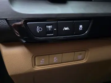 2021 Kia Carnival с пробегом 15 385 км