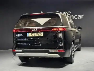 2022 Kia Carnival с пробегом 77 516 км