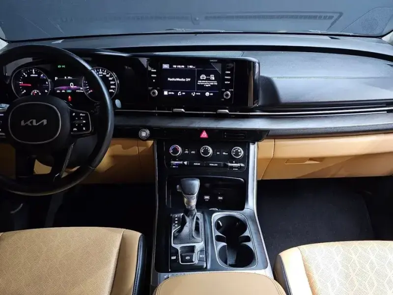 2022 Kia Carnival с пробегом 77 516 км