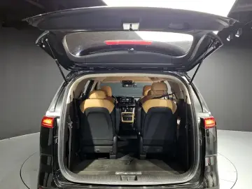 2022 Kia Carnival с пробегом 77 516 км