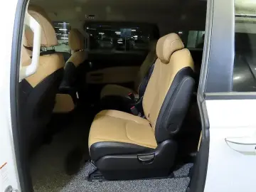 2021 Kia Carnival с пробегом 164 543 км