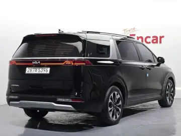 2022 Kia Carnival с пробегом 35 136 км