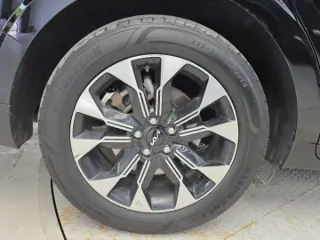 2022 Kia Carnival с пробегом 111 597 км