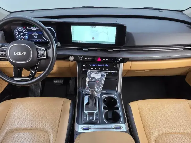 2022 Kia Carnival с пробегом 111 597 км