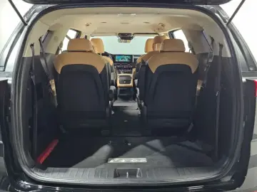 2022 Kia Carnival с пробегом 47 665 км