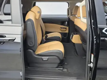 2022 Kia Carnival с пробегом 111 597 км