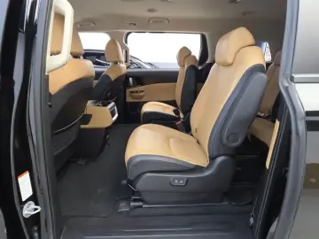 2022 Kia Carnival с пробегом 111 597 км