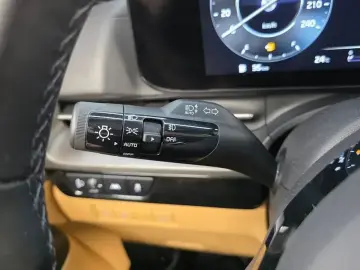 2022 Kia Carnival с пробегом 111 597 км