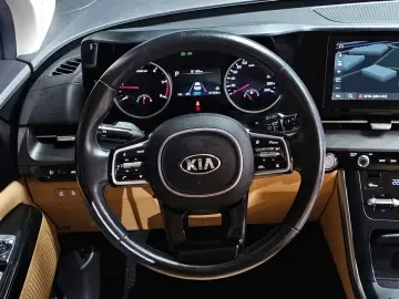 2021 Kia Carnival с пробегом 91 353 км