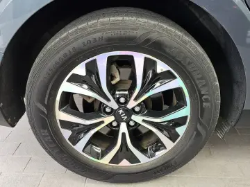 2021 Kia Carnival с пробегом 64 899 км