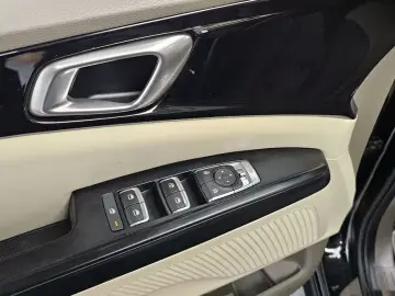 2023 Kia Carnival с пробегом 78 020 км