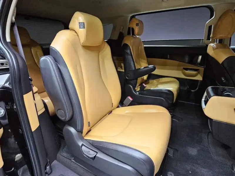 2022 Kia Carnival с пробегом 62 182 км
