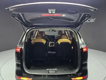 2022 Kia Carnival с пробегом 62 182 км