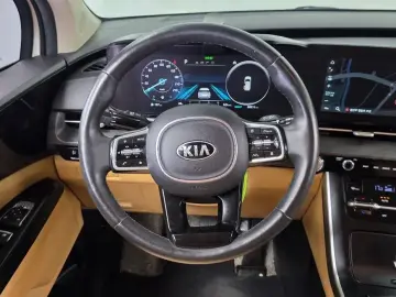 2021 Kia Carnival с пробегом 68 211 км
