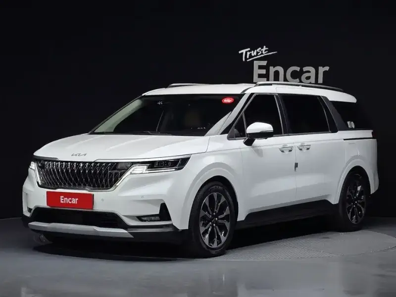 2022 Kia Carnival с пробегом 15 515 км