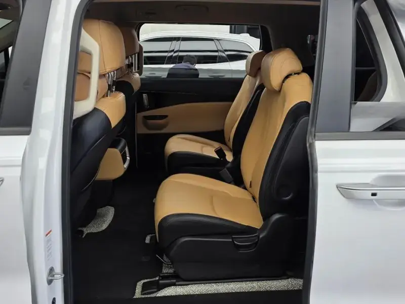 2021 Kia Carnival с пробегом 68 211 км