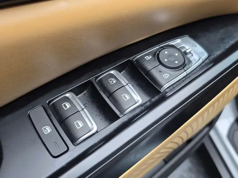 2022 Kia Carnival с пробегом 15 515 км