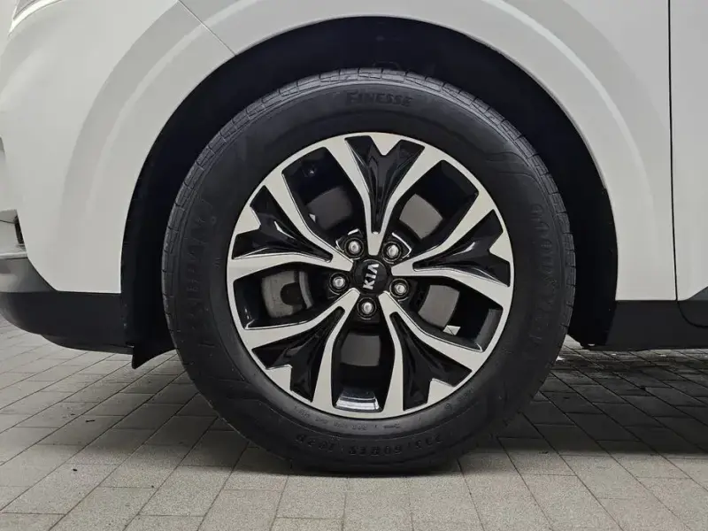 2021 Kia Carnival с пробегом 23 468 км