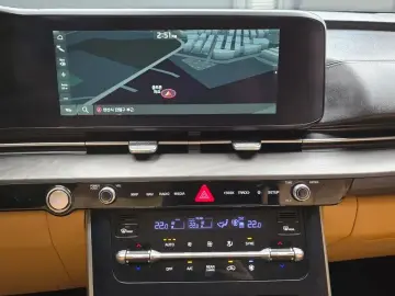 2022 Kia Carnival с пробегом 15 515 км