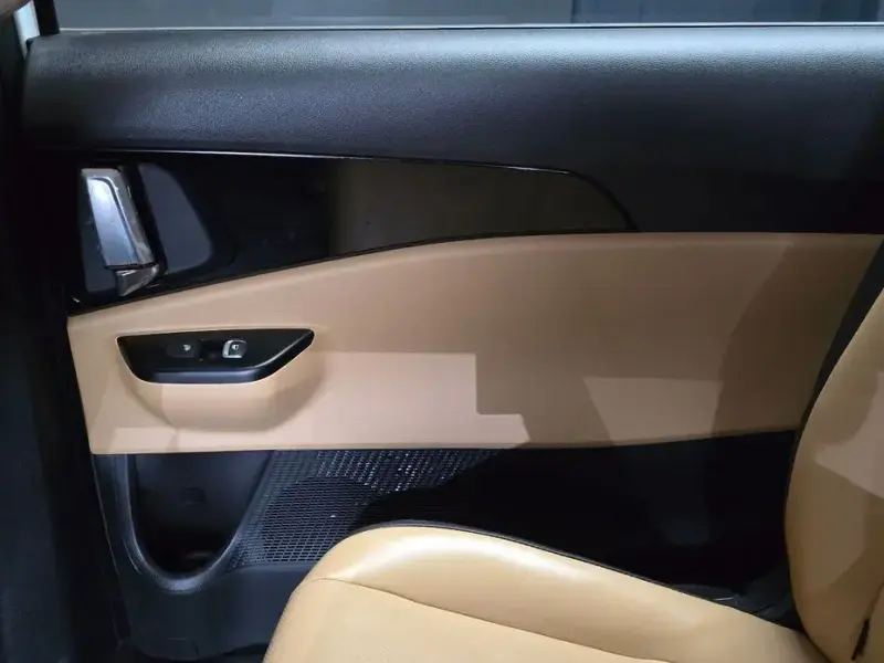 2022 Kia Carnival с пробегом 15 515 км