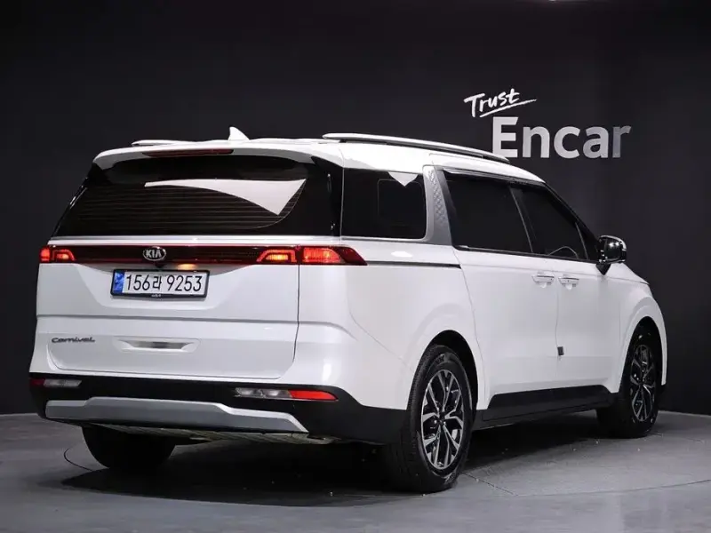2021 Kia Carnival с пробегом 129 844 км