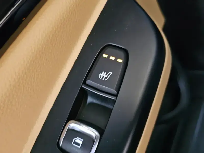 2021 Kia Carnival с пробегом 23 468 км