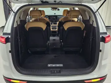 2021 Kia Carnival с пробегом 23 468 км