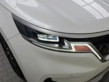 2021 Kia Carnival с пробегом 23 468 км