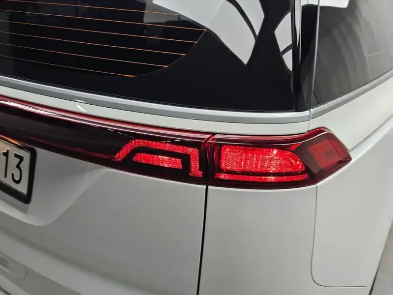 2021 Kia Carnival с пробегом 23 468 км