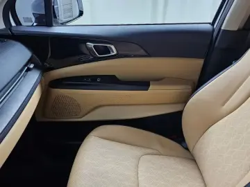 2021 Kia Carnival с пробегом 23 468 км