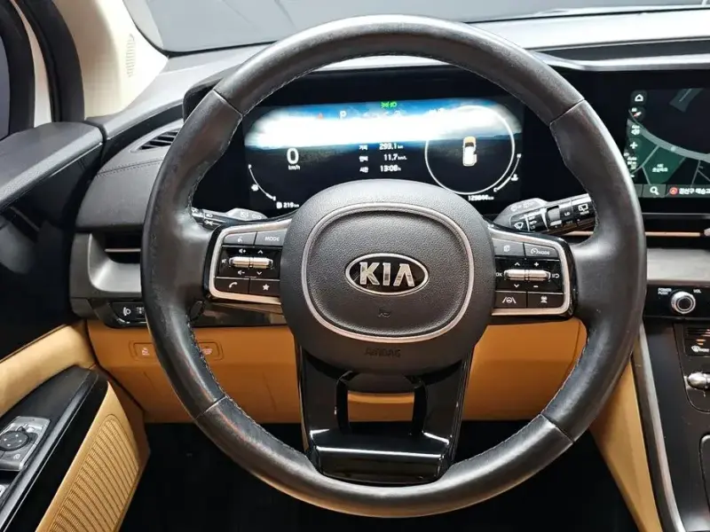 2021 Kia Carnival с пробегом 129 844 км