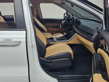 2021 Kia Carnival с пробегом 23 468 км