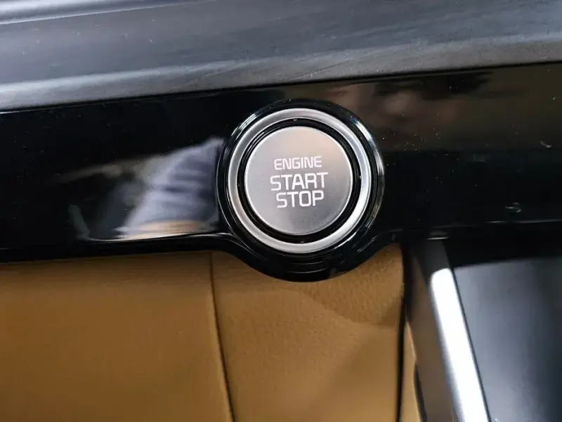 2021 Kia Carnival с пробегом 23 468 км
