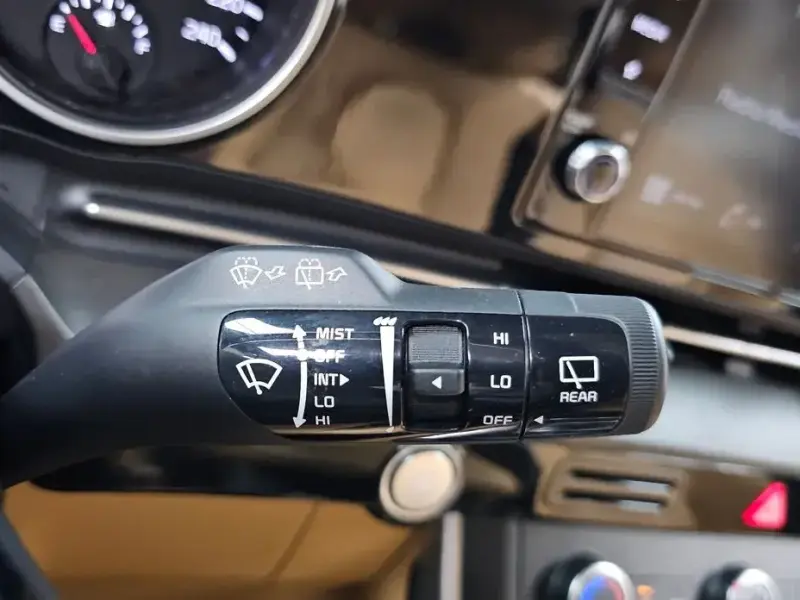 2021 Kia Carnival с пробегом 23 468 км
