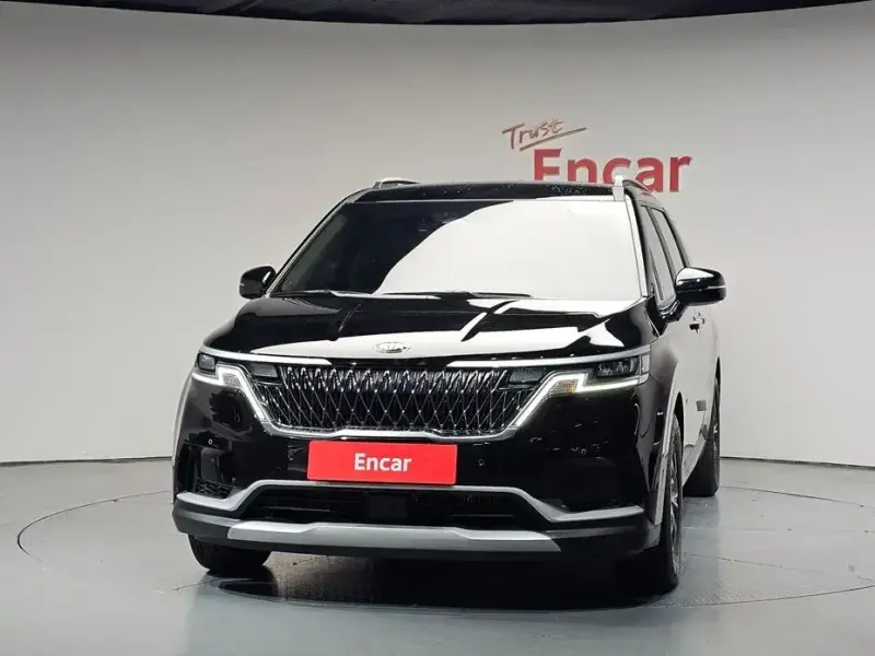 2021 Kia Carnival с пробегом 6 599 км