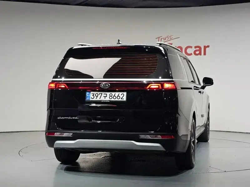 2021 Kia Carnival с пробегом 6 599 км