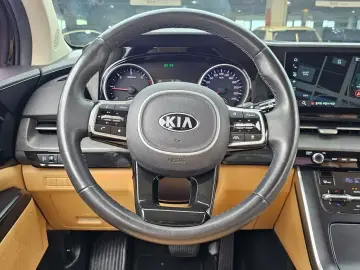 2021 Kia Carnival с пробегом 135 993 км