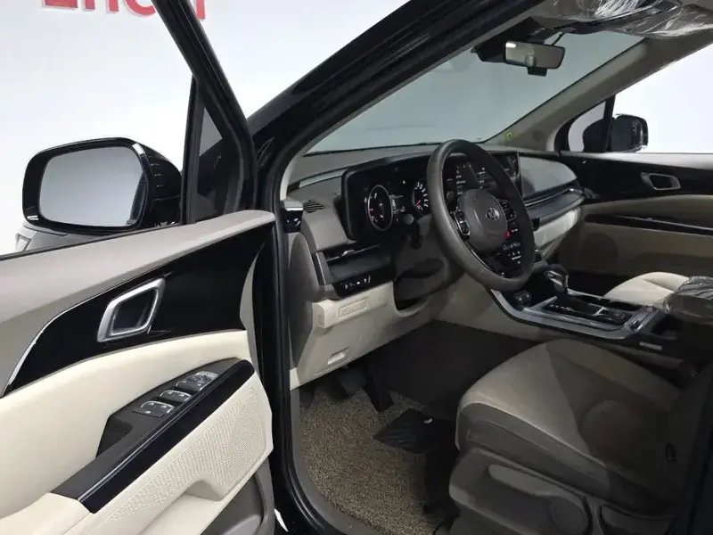 2021 Kia Carnival с пробегом 6 599 км