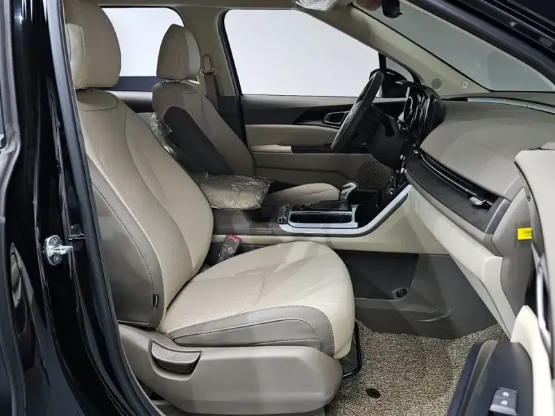 2021 Kia Carnival с пробегом 6 599 км