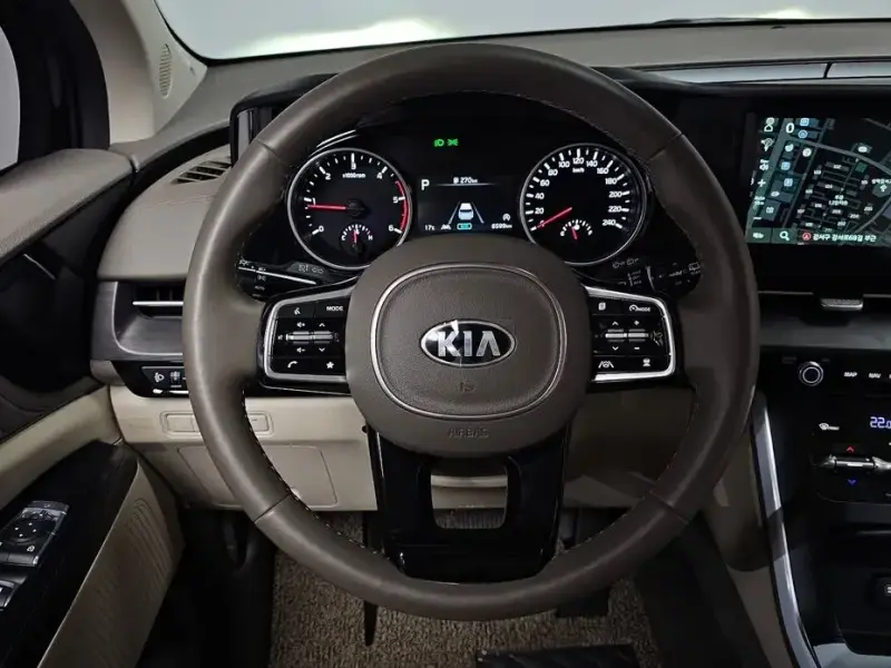 2021 Kia Carnival с пробегом 6 599 км