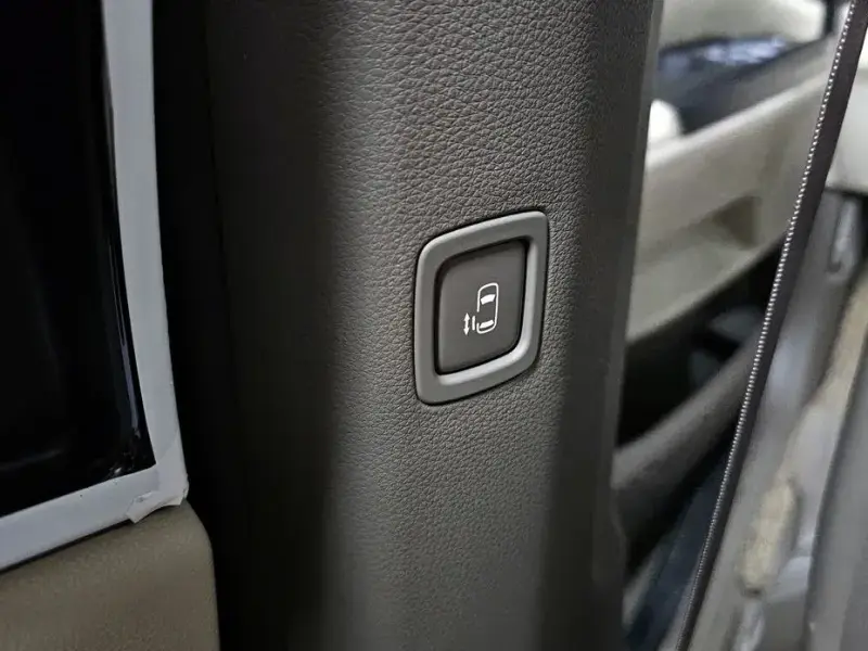 2021 Kia Carnival с пробегом 6 599 км