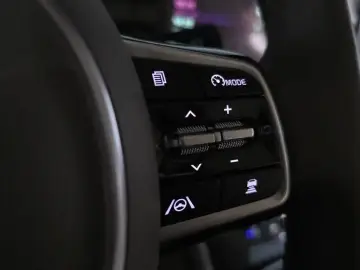 2021 Kia Carnival с пробегом 6 599 км
