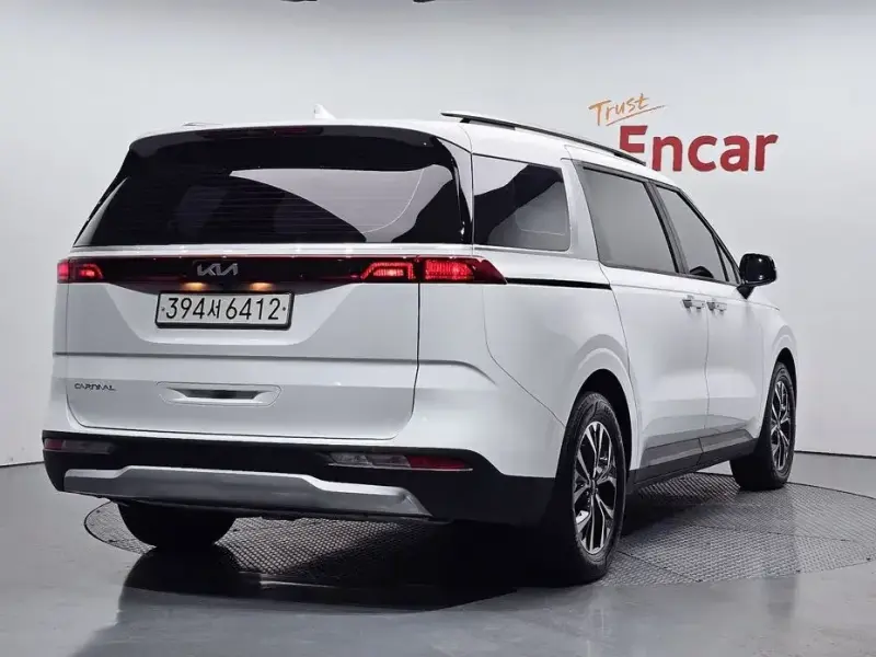 2022 Kia Carnival с пробегом 137 775 км