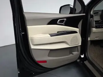 2021 Kia Carnival с пробегом 6 599 км